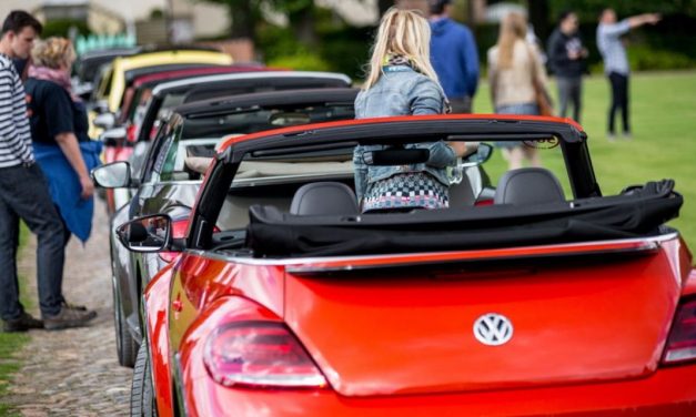 La convención de los Volkswagen Beetle invaden Wolfsburg